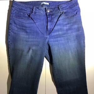 Riders mid rise Capri Jean (GUC)